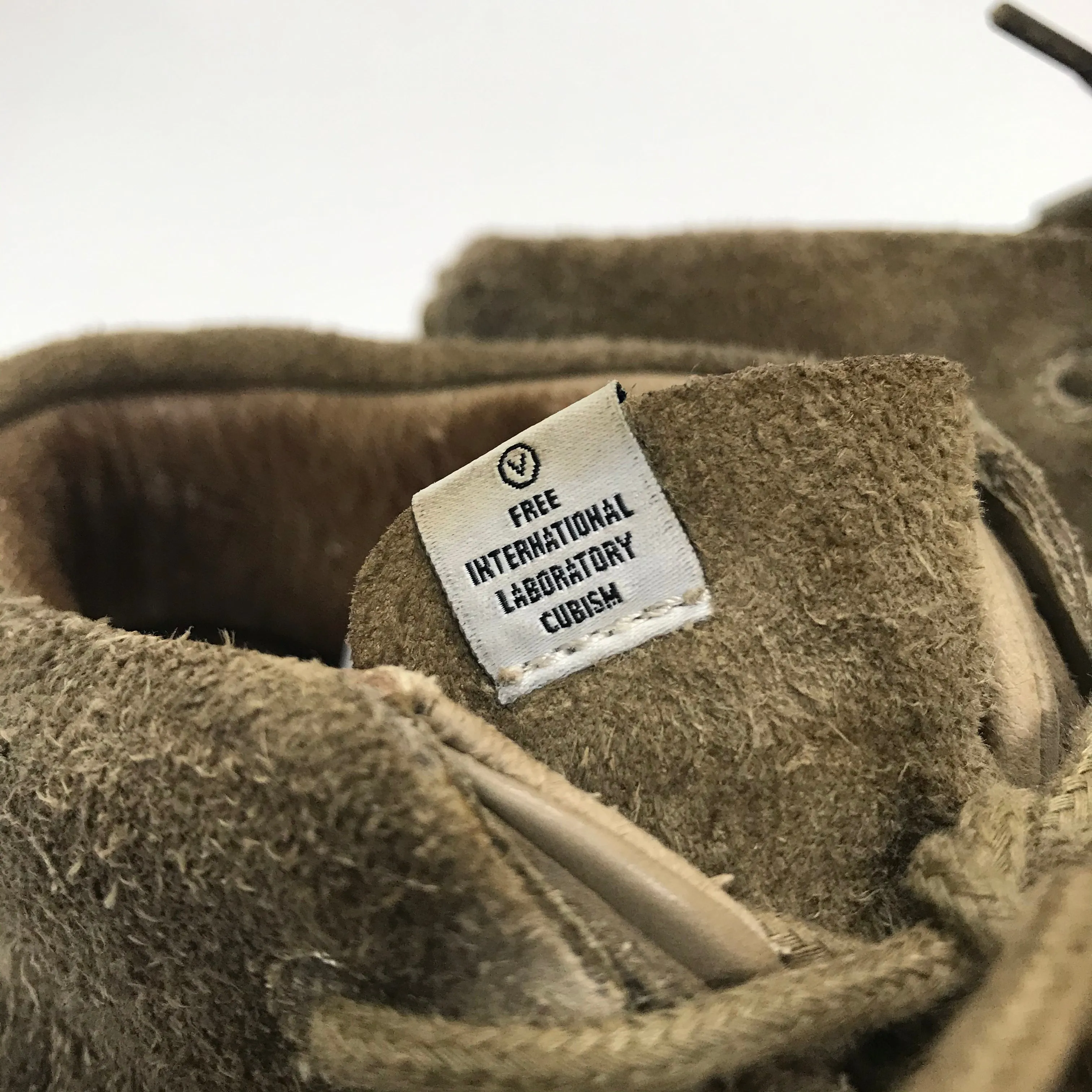 [11] Visvim FBT Shaman Folk Suede Sand