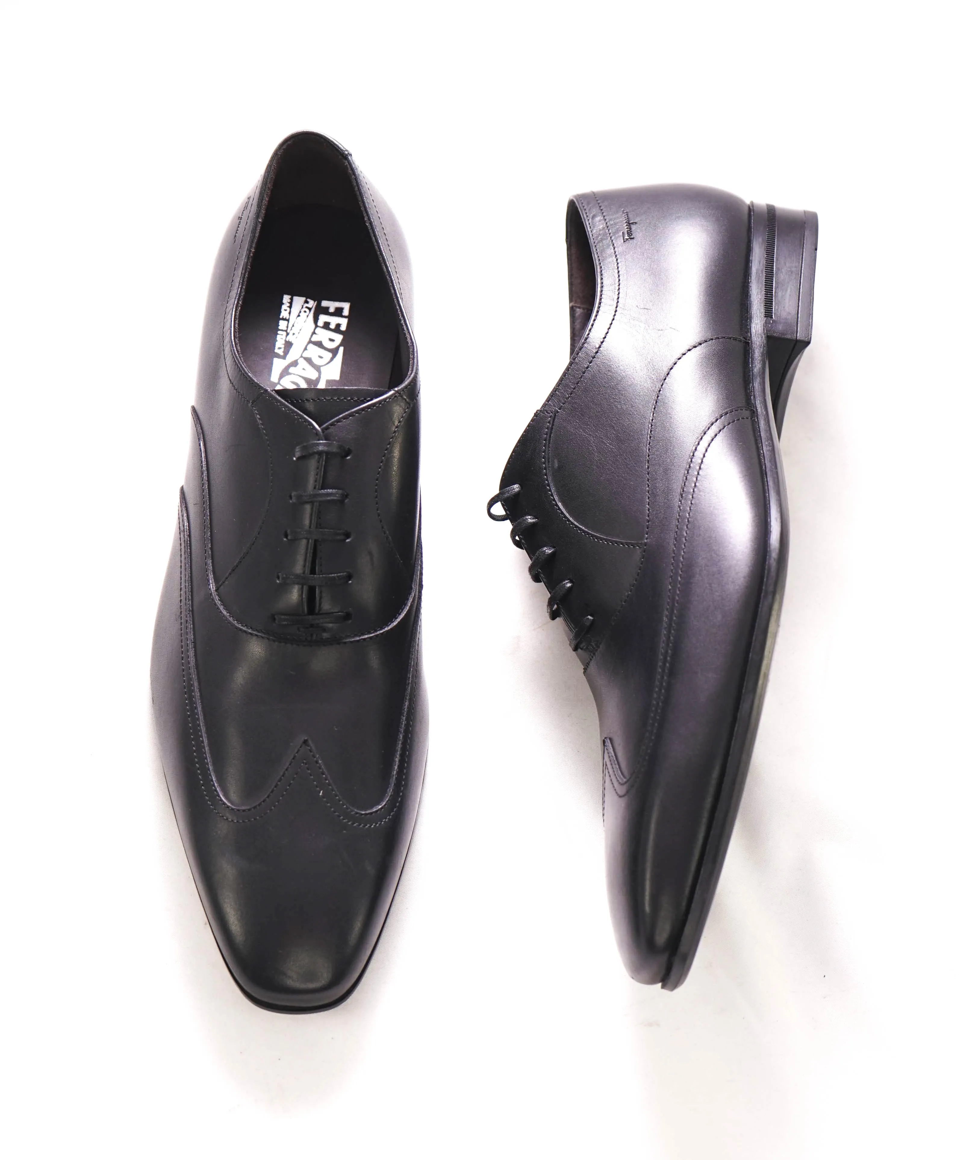 $850 SALVATORE FERRAGAMO -  Solid Wingtip Black Leather Oxfords - 8.5 US