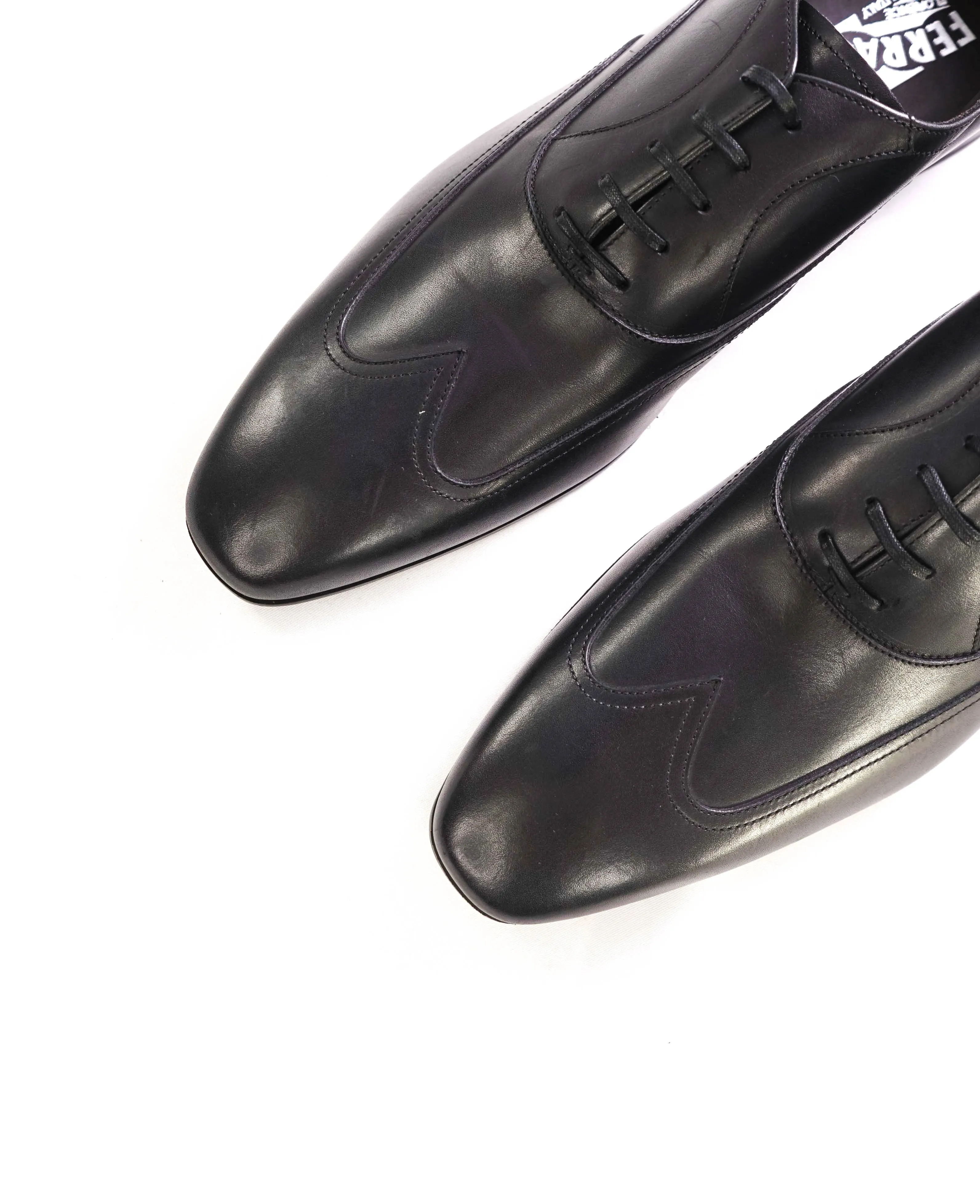 $850 SALVATORE FERRAGAMO -  Solid Wingtip Black Leather Oxfords - 8.5 US