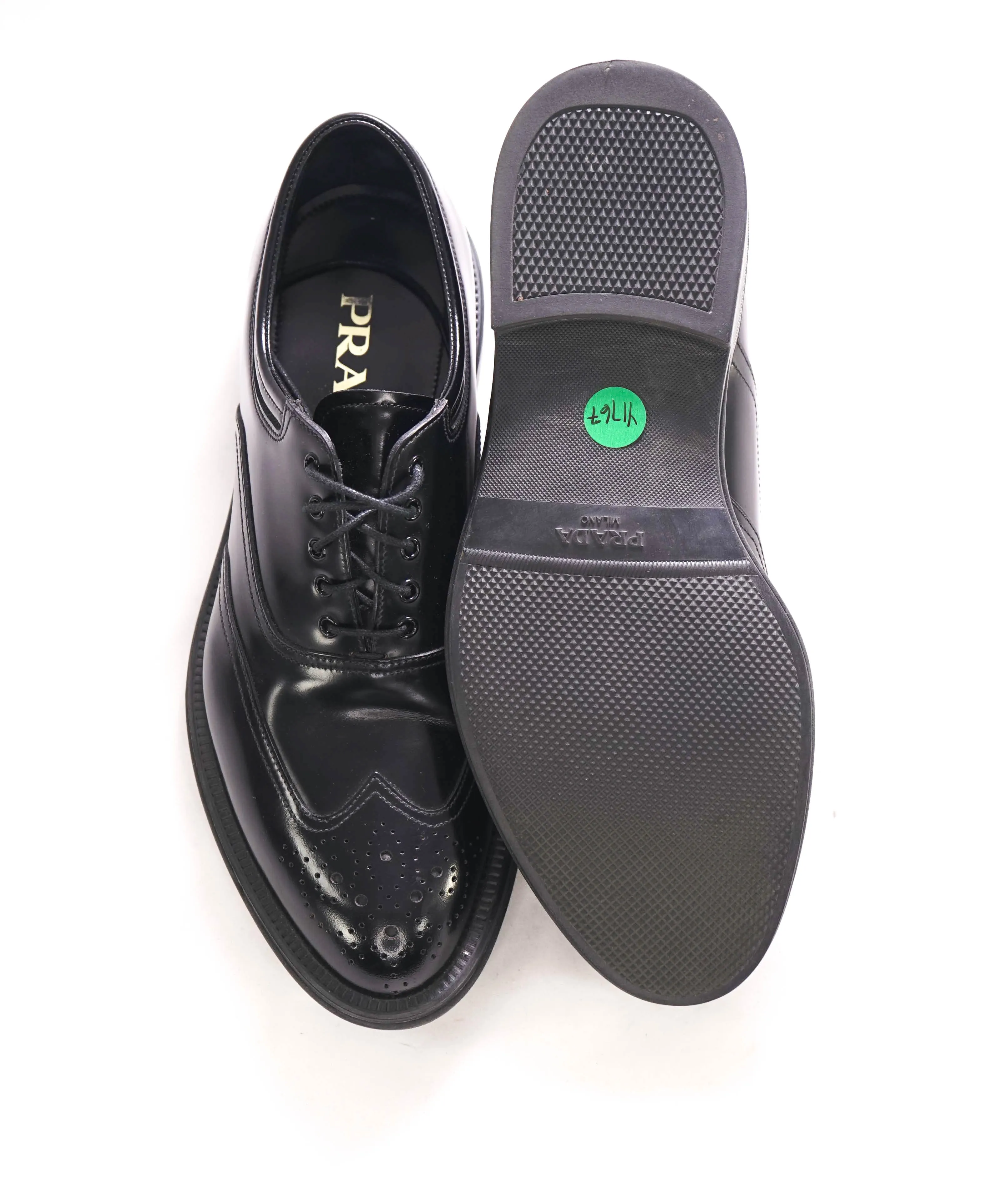 $950 PRADA - Black Brushed Leather Wingtip Brogue Detail Oxfords - 7 US (6 Prada)