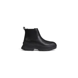 Black Leather Chelsea Boot With Chunky Sole