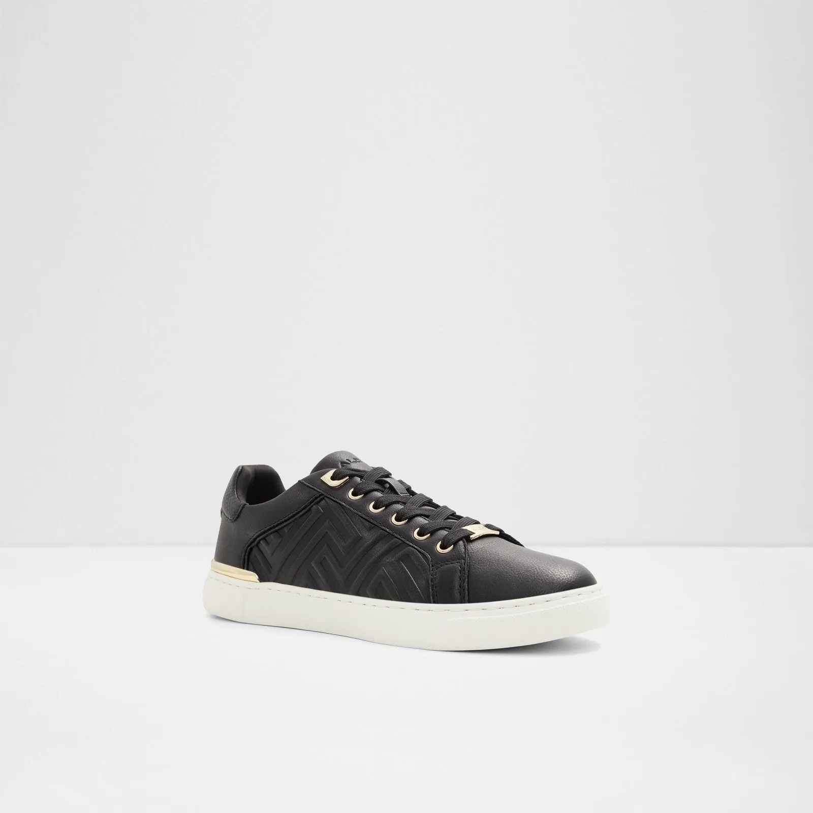 Calla Lily Black Sneaker