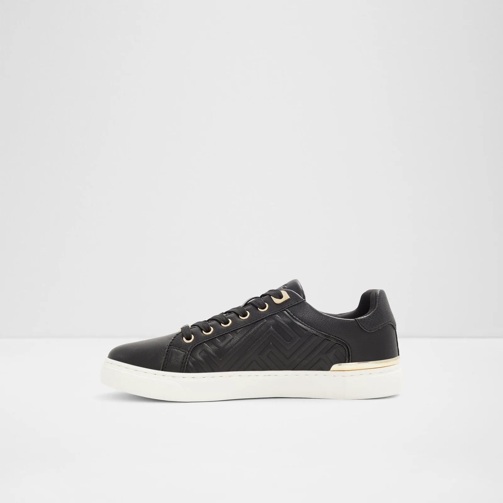 Calla Lily Black Sneaker