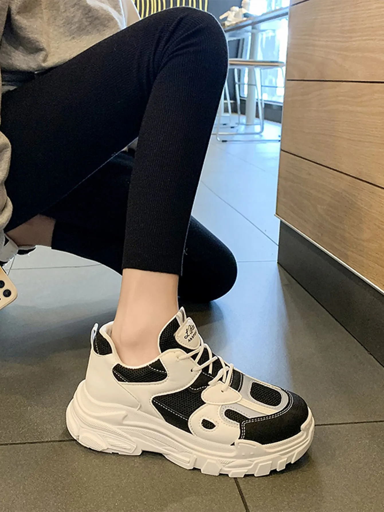 Colorblock Lace-up Front Chunky Sneakers - Black