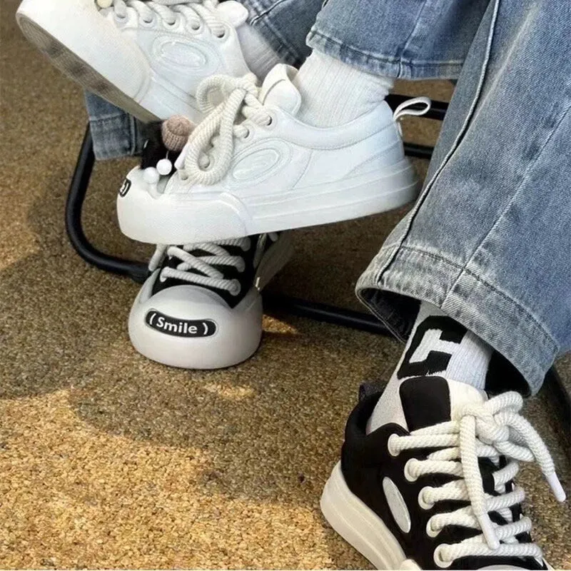 creamtopmall Casual Black & White Canvas Sneakers, Cute Round Head Unisex Shoes, Thick Shoe Lace with Charms Sneakers for Men and Women, Everyday Flats
