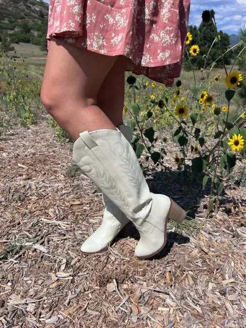 Dakota Ivory Boots
