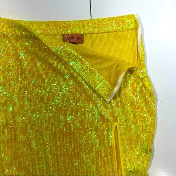 EastnWest Label 100% Nylon Yellow Poppy Mini Skirt 2.0 In Solid Sequins NWT L