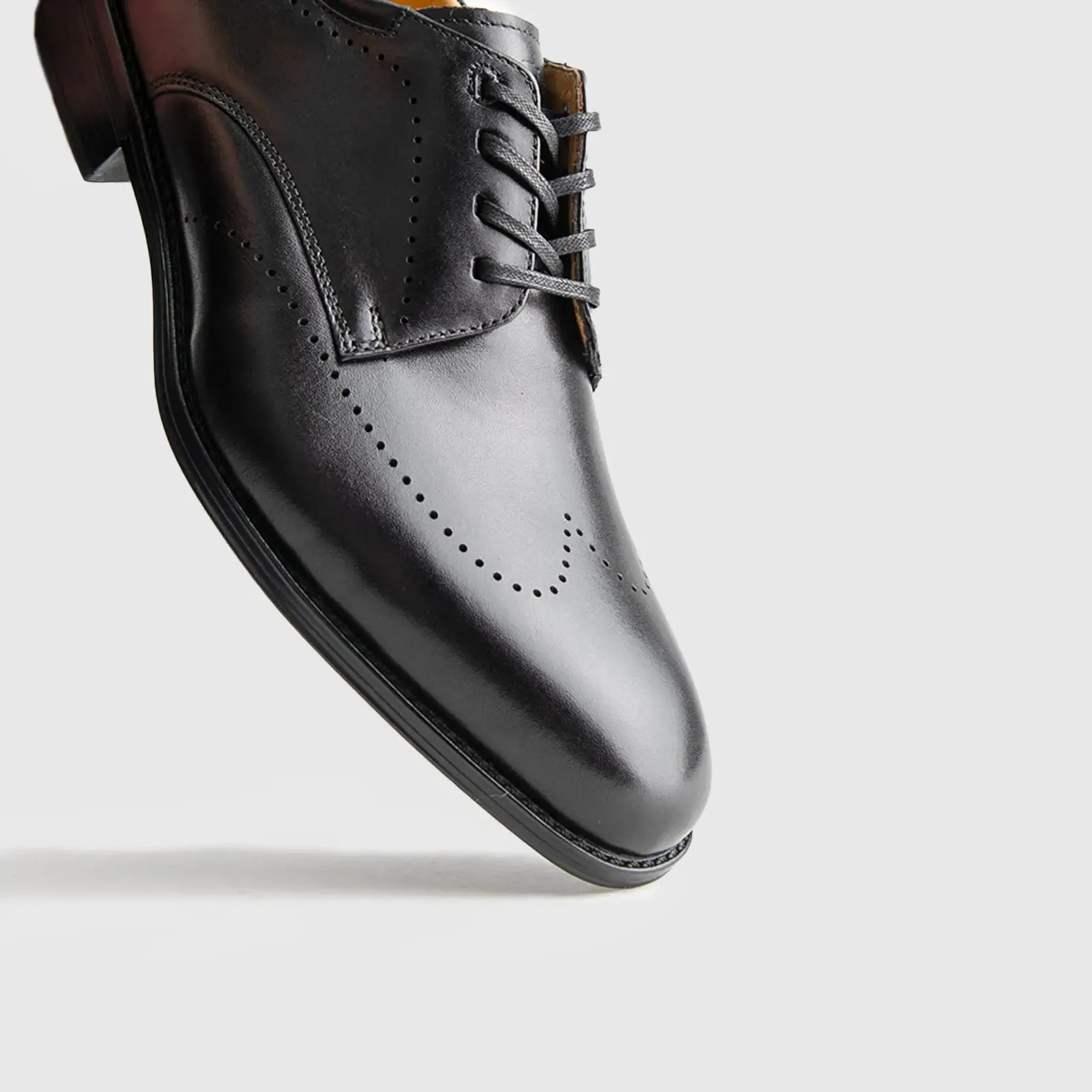 FLORSHEIM AMELIO PERF WING BLACK