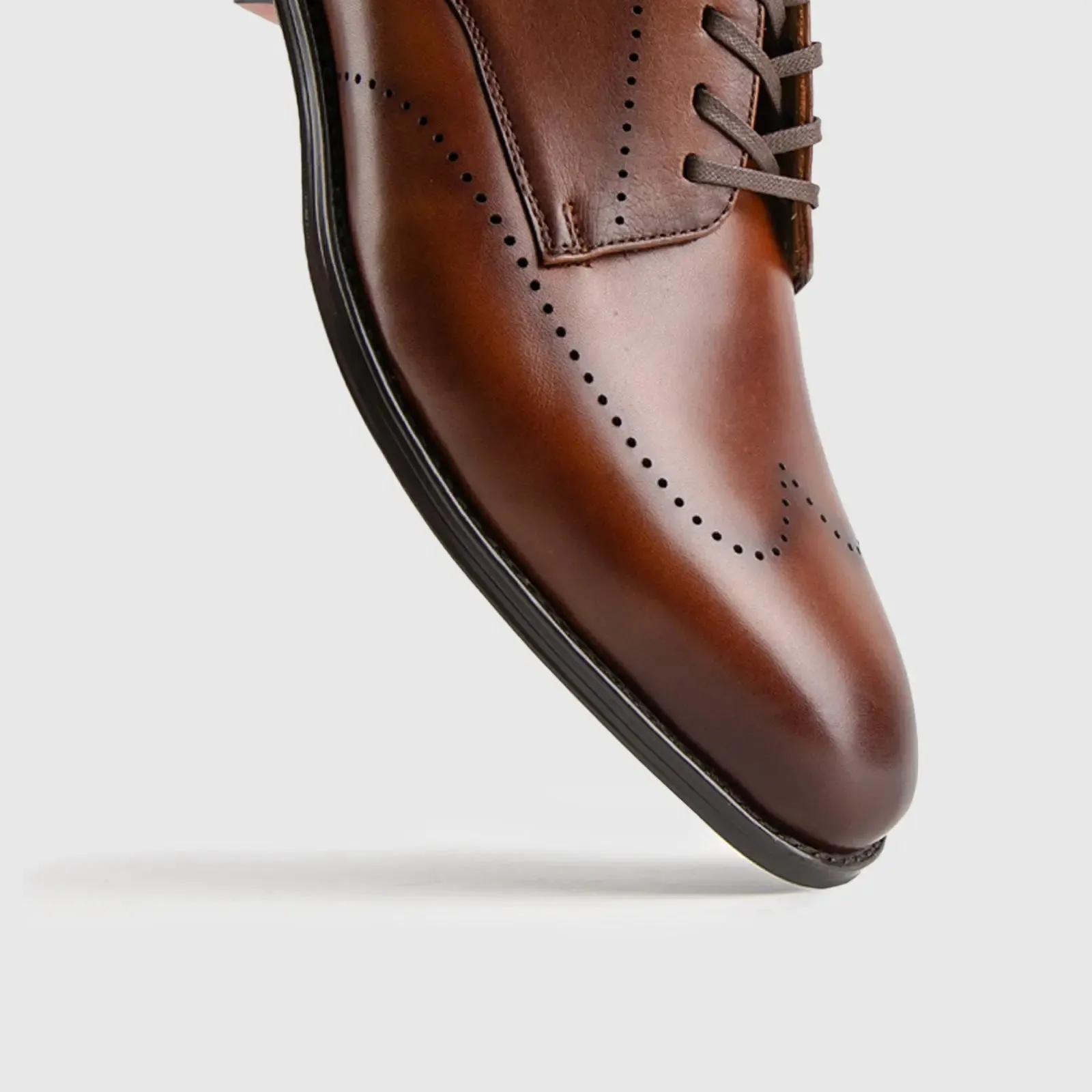 FLORSHEIM AMELIO PERF WING COGNAC