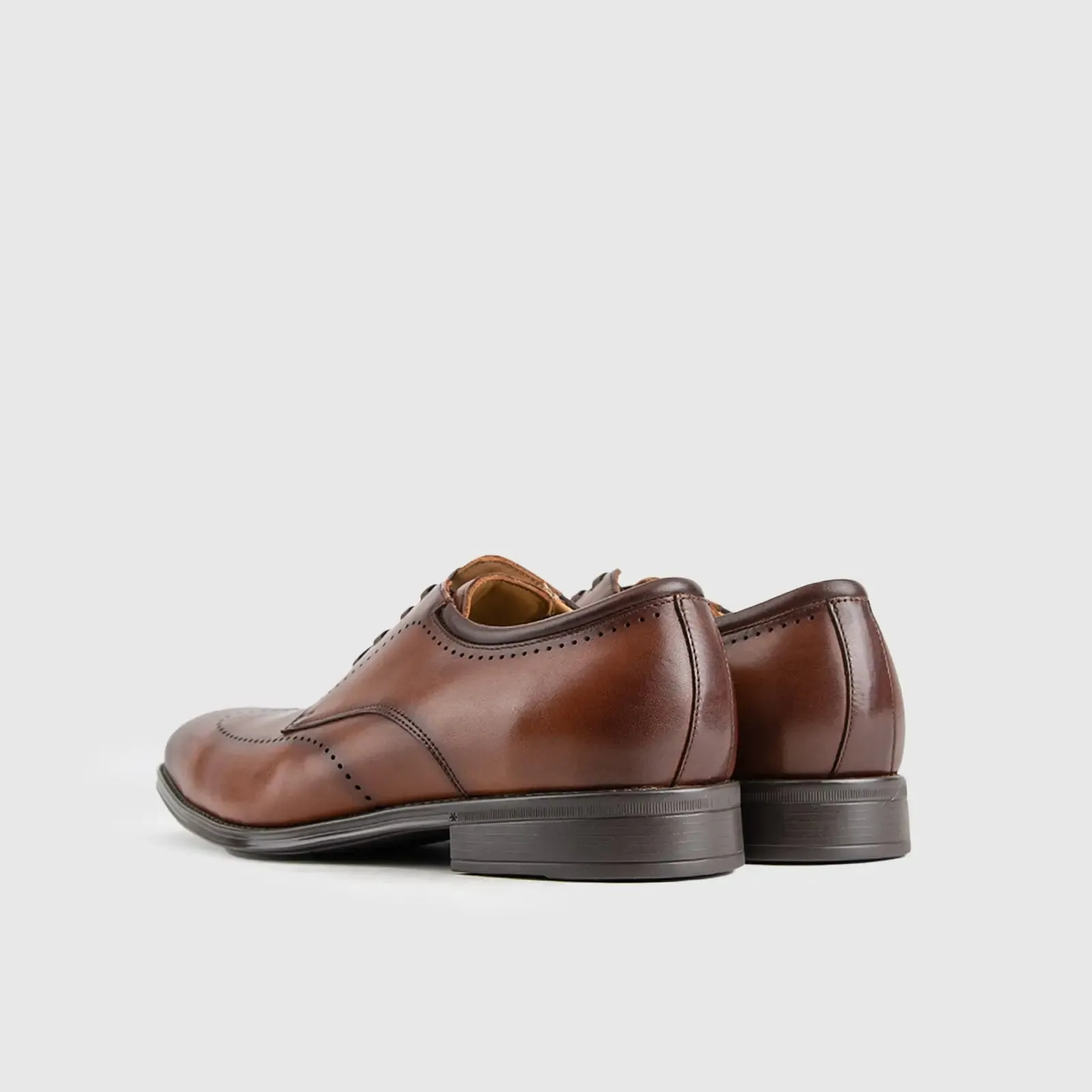 FLORSHEIM AMELIO PERF WING COGNAC