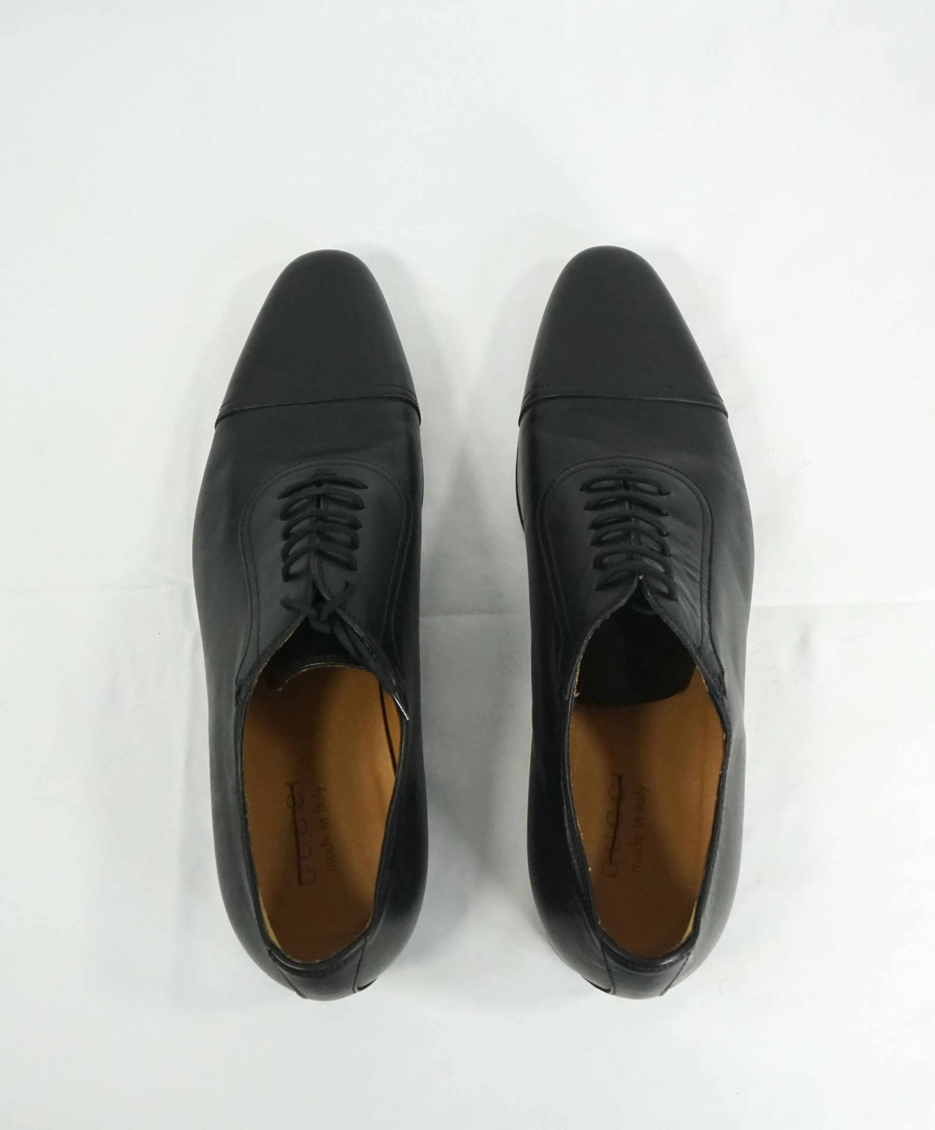 GUCCI - "Drury" Black Slim Silhouette Engraved Heel Oxfords - 9.5