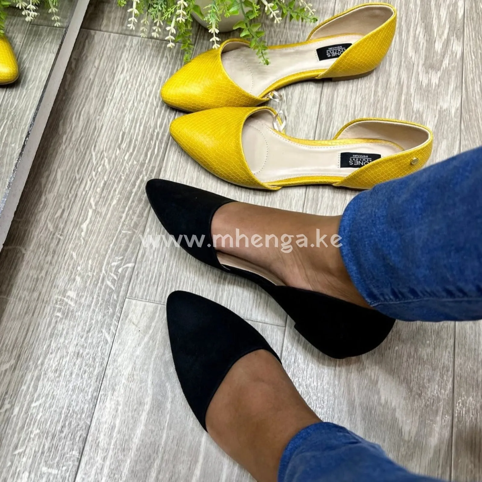 Jones, New York Signature Ladies Shoes , Women Flat shoe, open flats