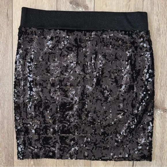 NWT ARDEN B Black Sequin Mini Skirt - Size Small