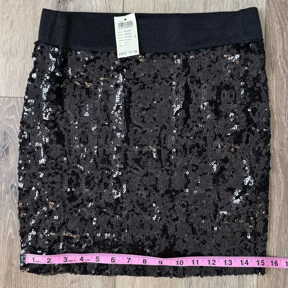 NWT ARDEN B Black Sequin Mini Skirt - Size Small