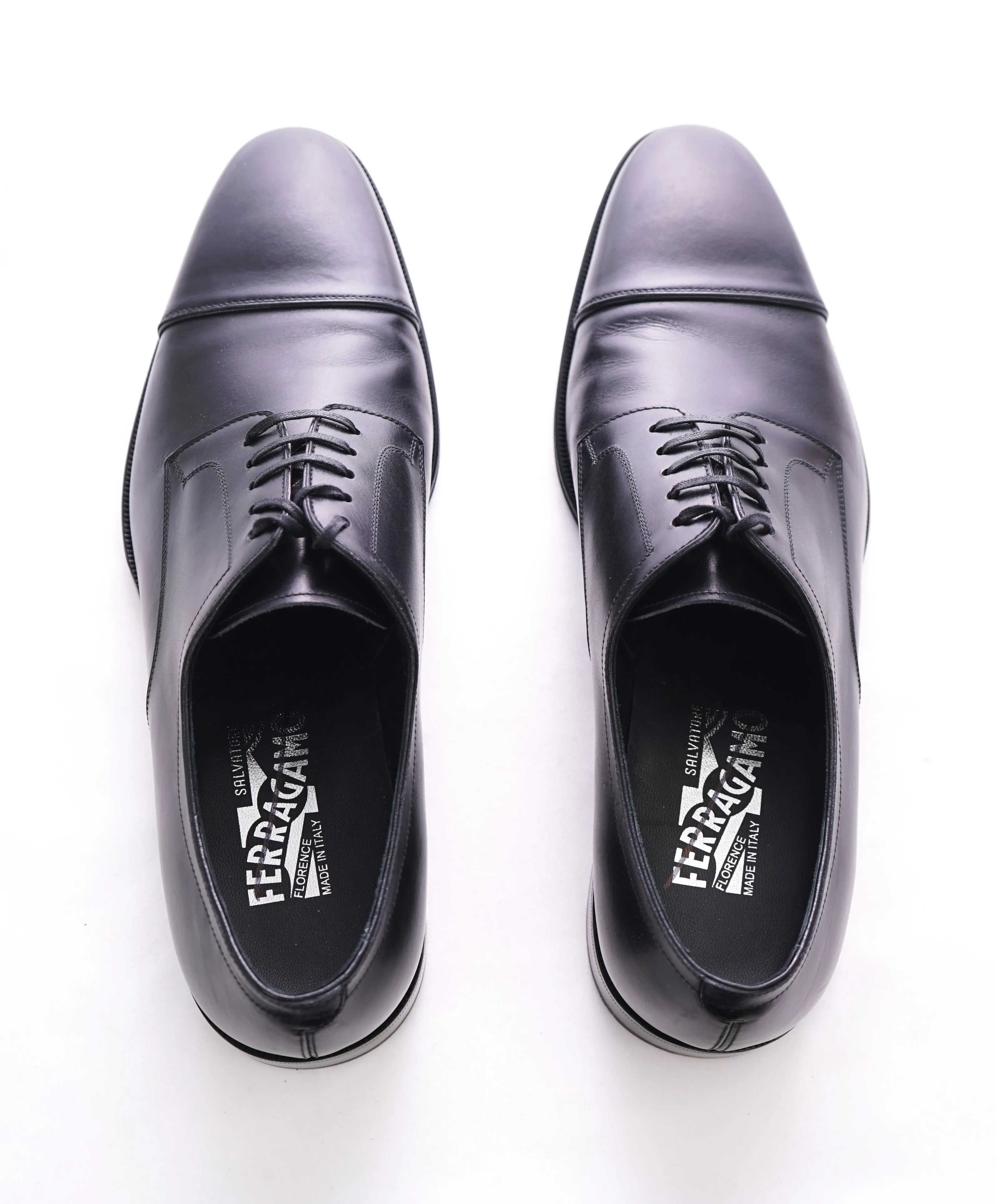 SALVATORE FERRAGAMO - “MABEL” Black Calf Leather Cap Toe Oxford - 10 D