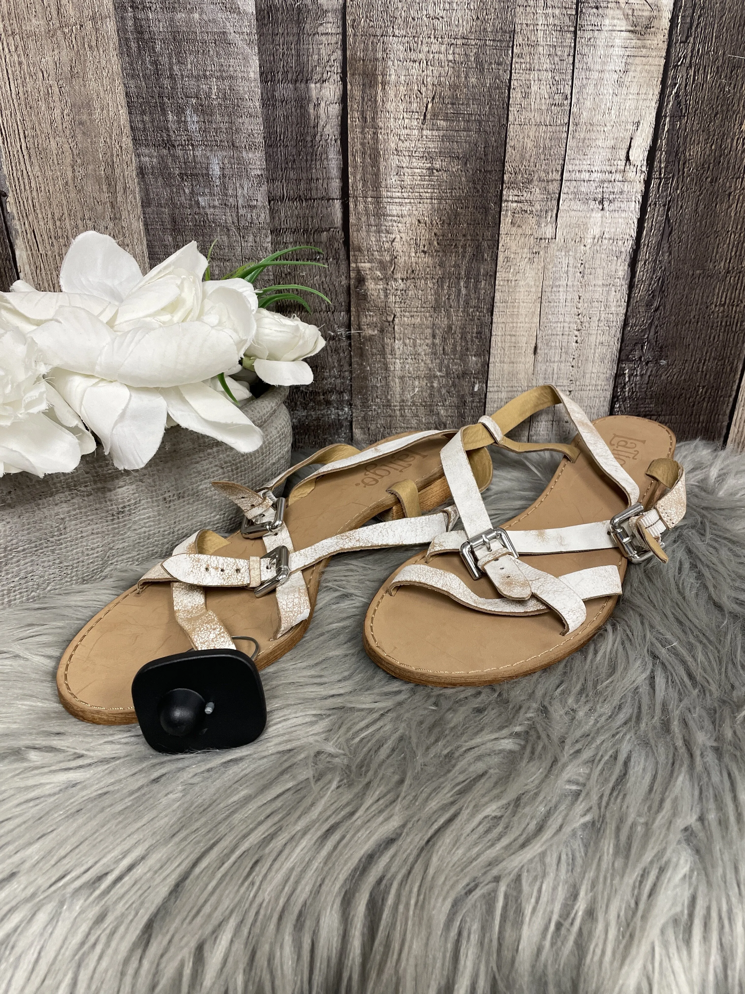 Sandals Flats By Cme  Size: 9