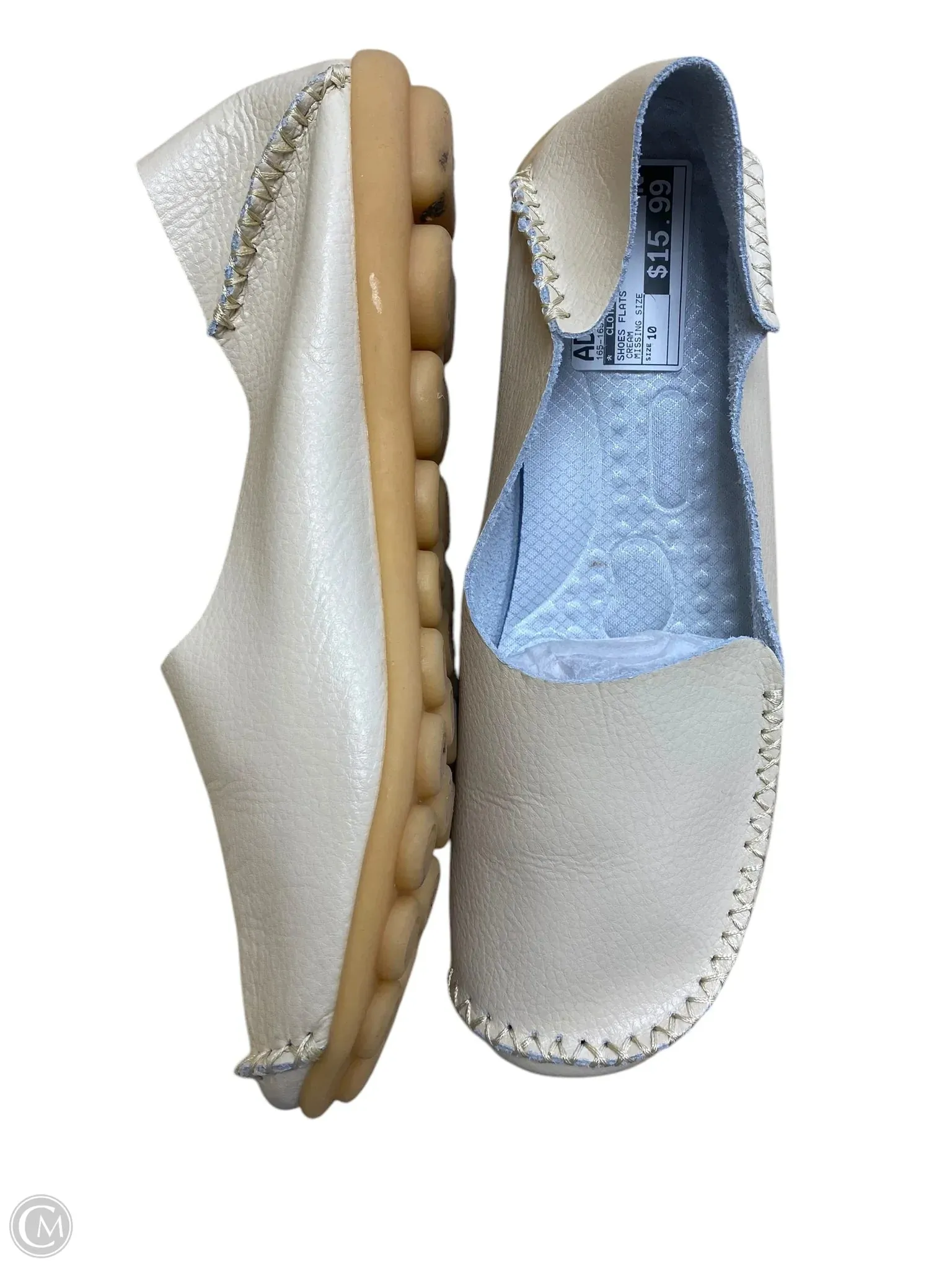 Shoes Flats By Clothes Mentor In Cream, Size: 10