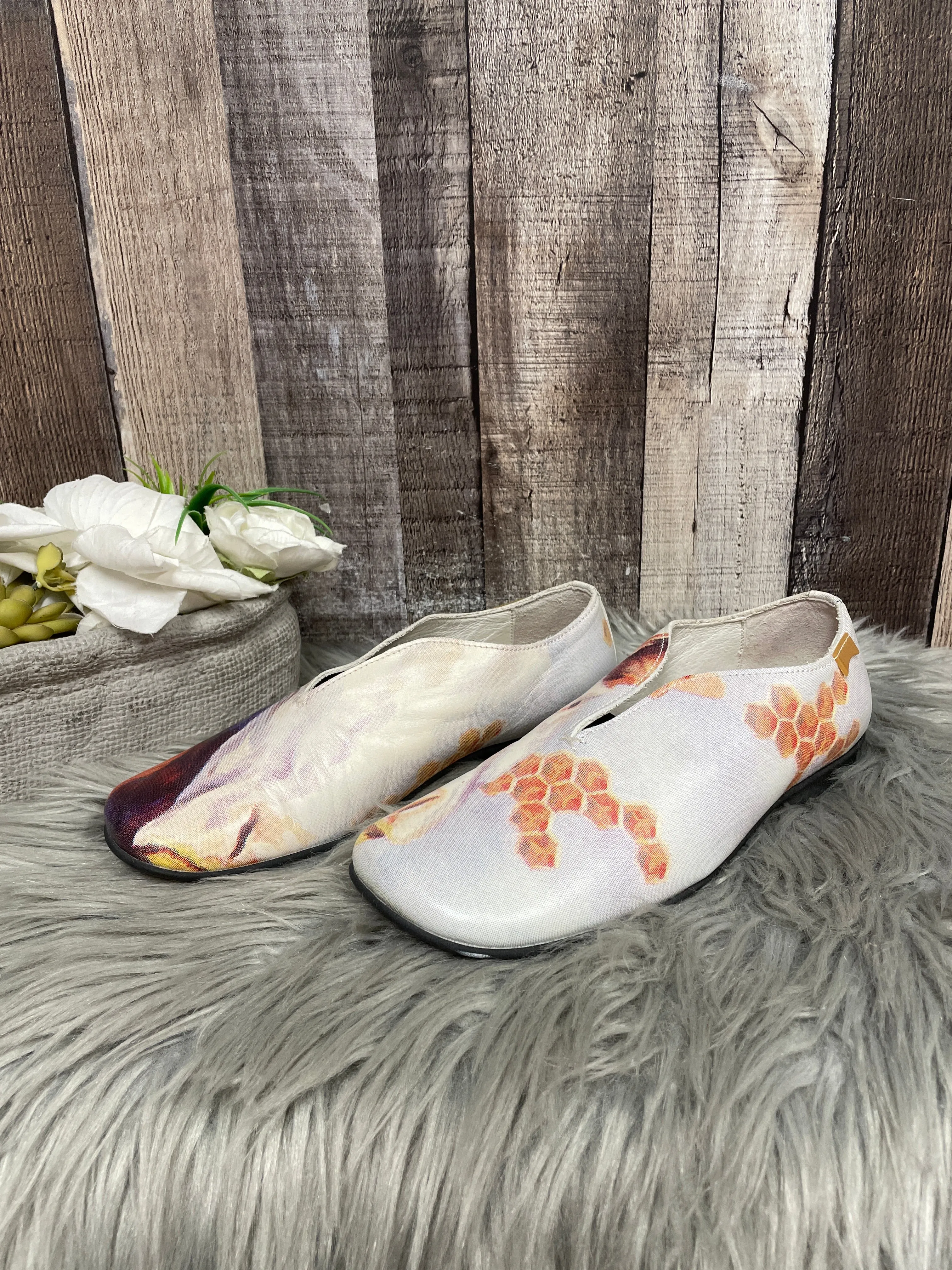 Shoes Flats By Cme In Multi-colored, Size: 6