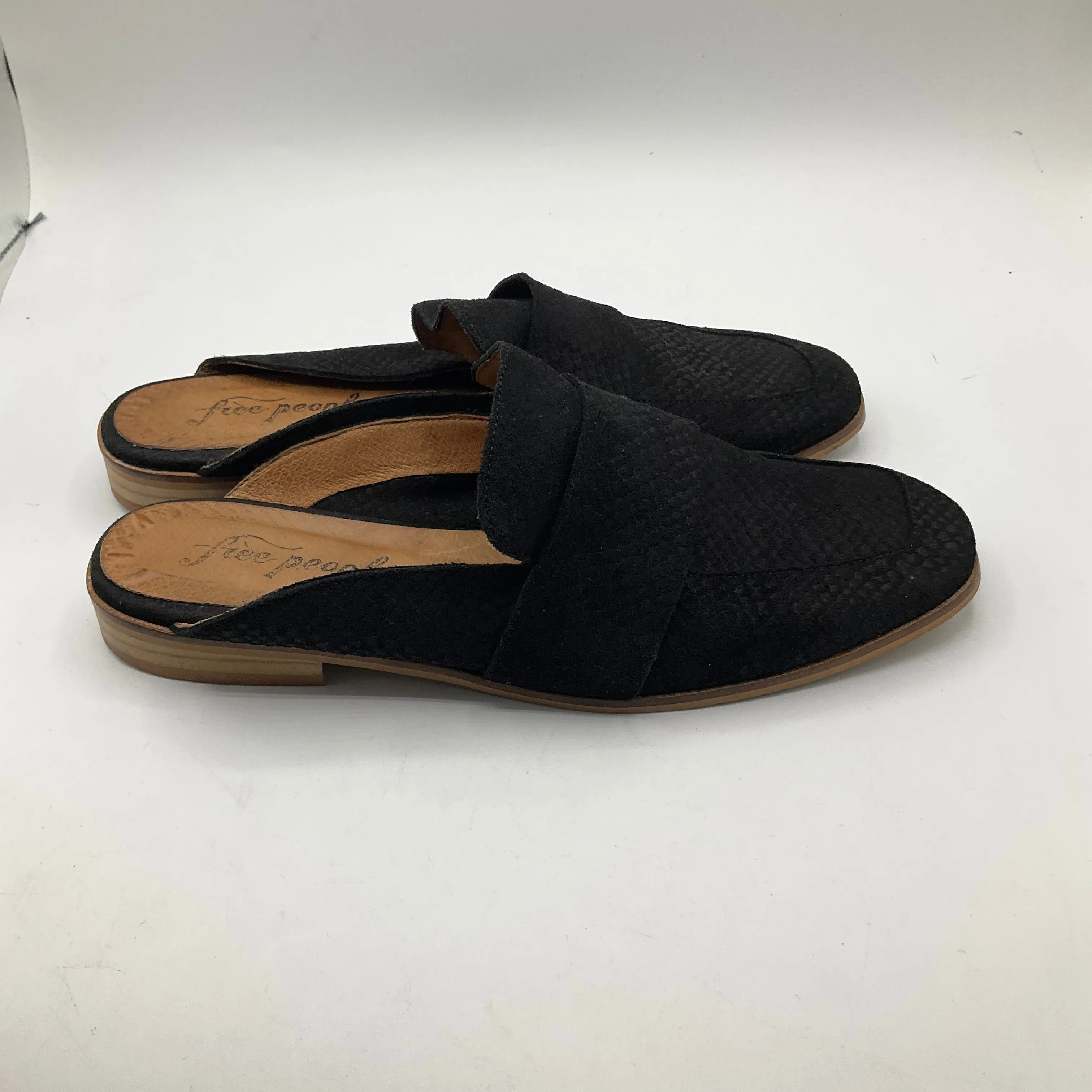 SHOES FLATS by FREE PEOPLE In BLACK, Size: 8.5