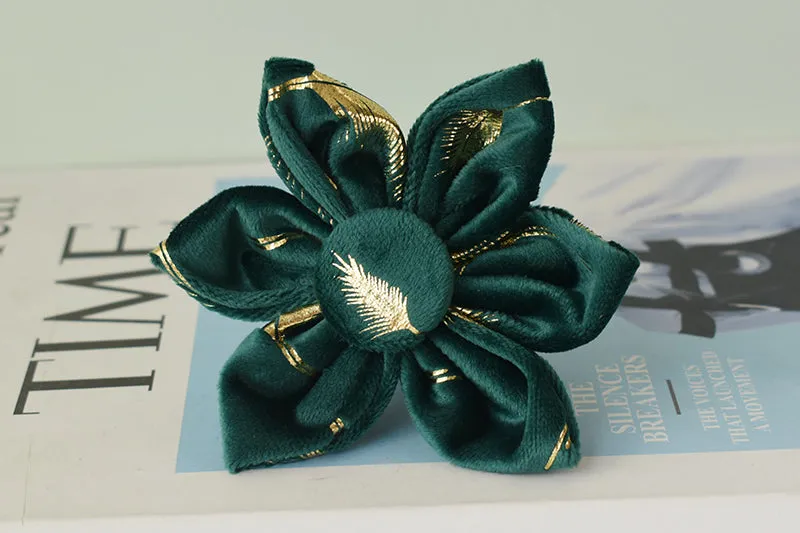Sparkle With Green: Personalized Pet Bow Collar And Leash