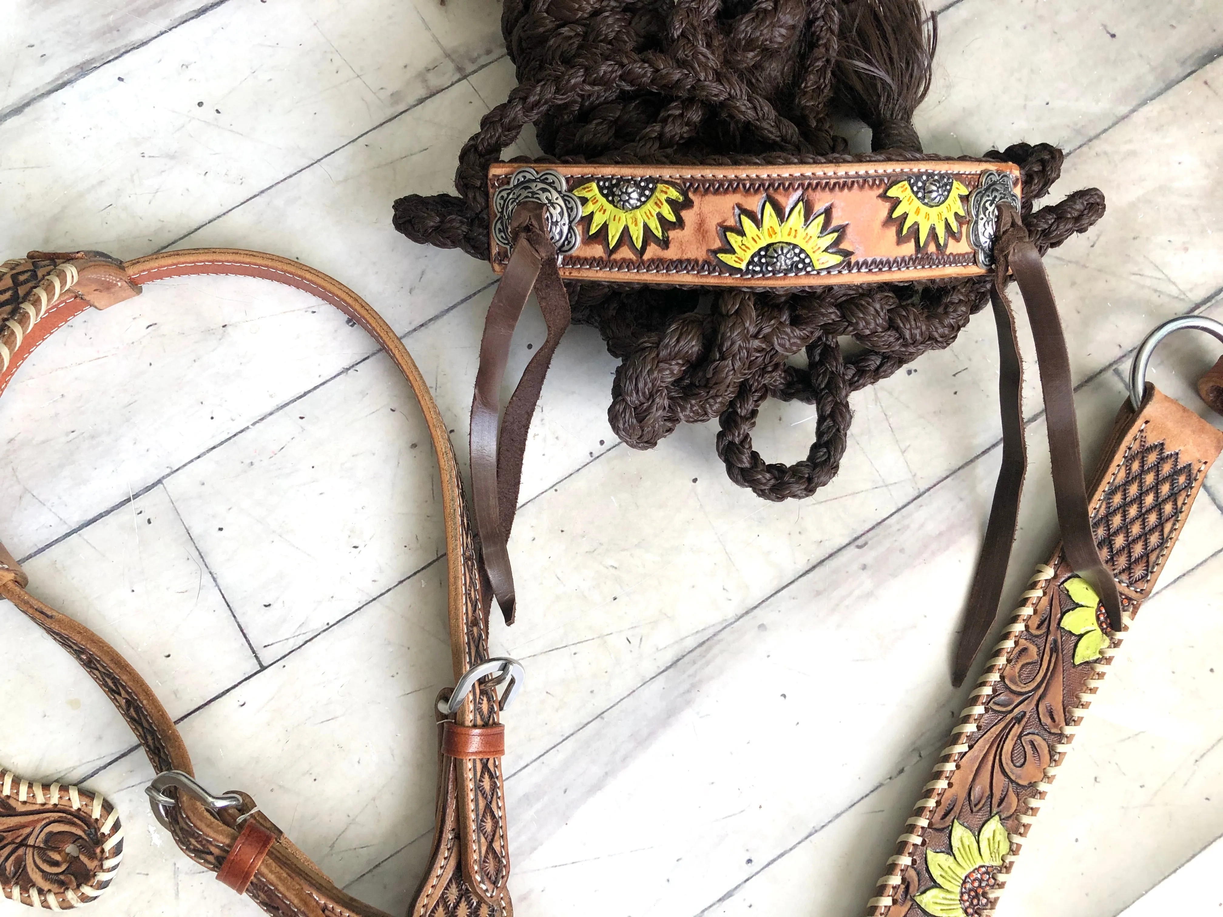 Sunflower Whip Stitch Tack Set