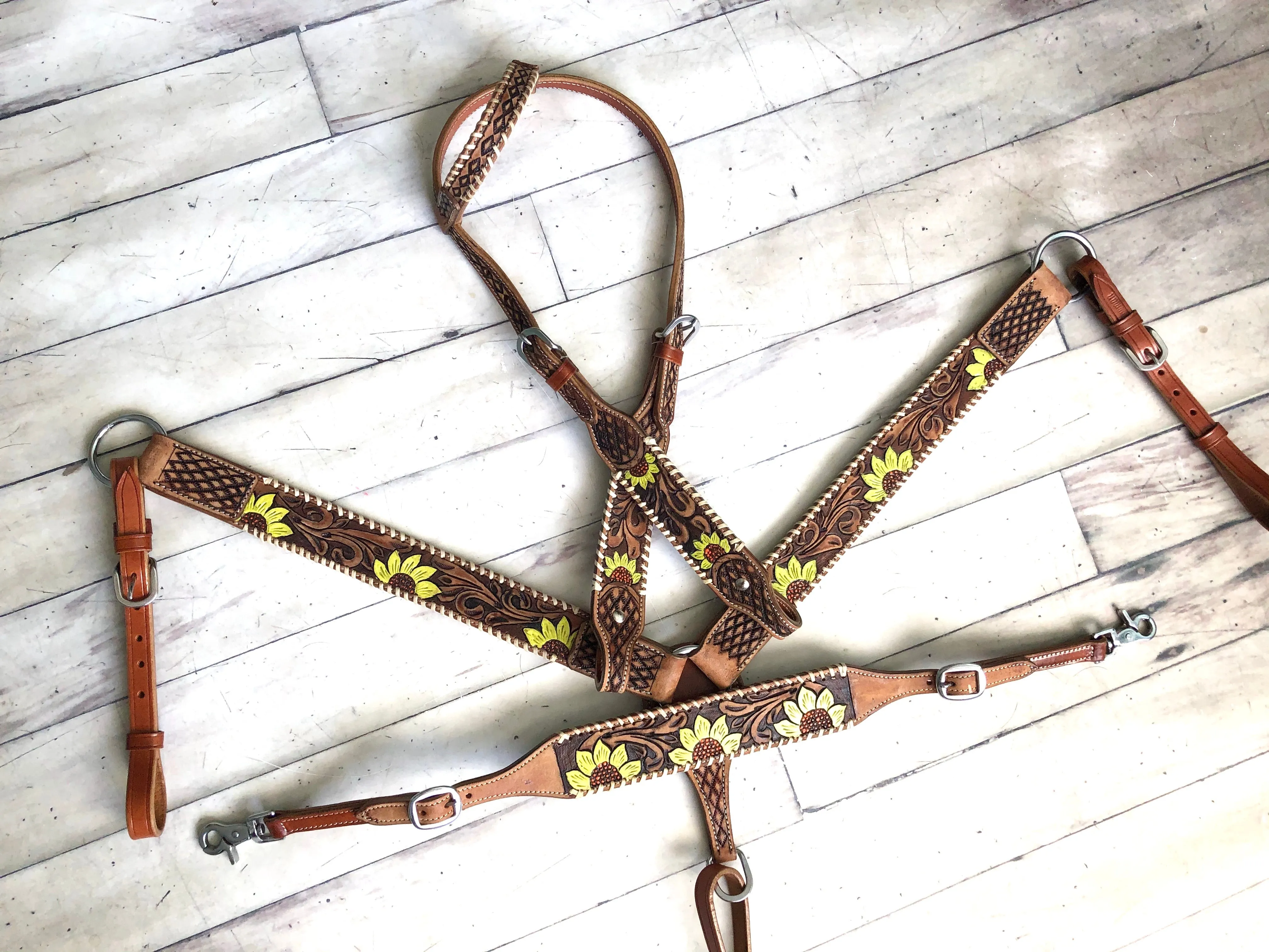Sunflower Whip Stitch Tack Set