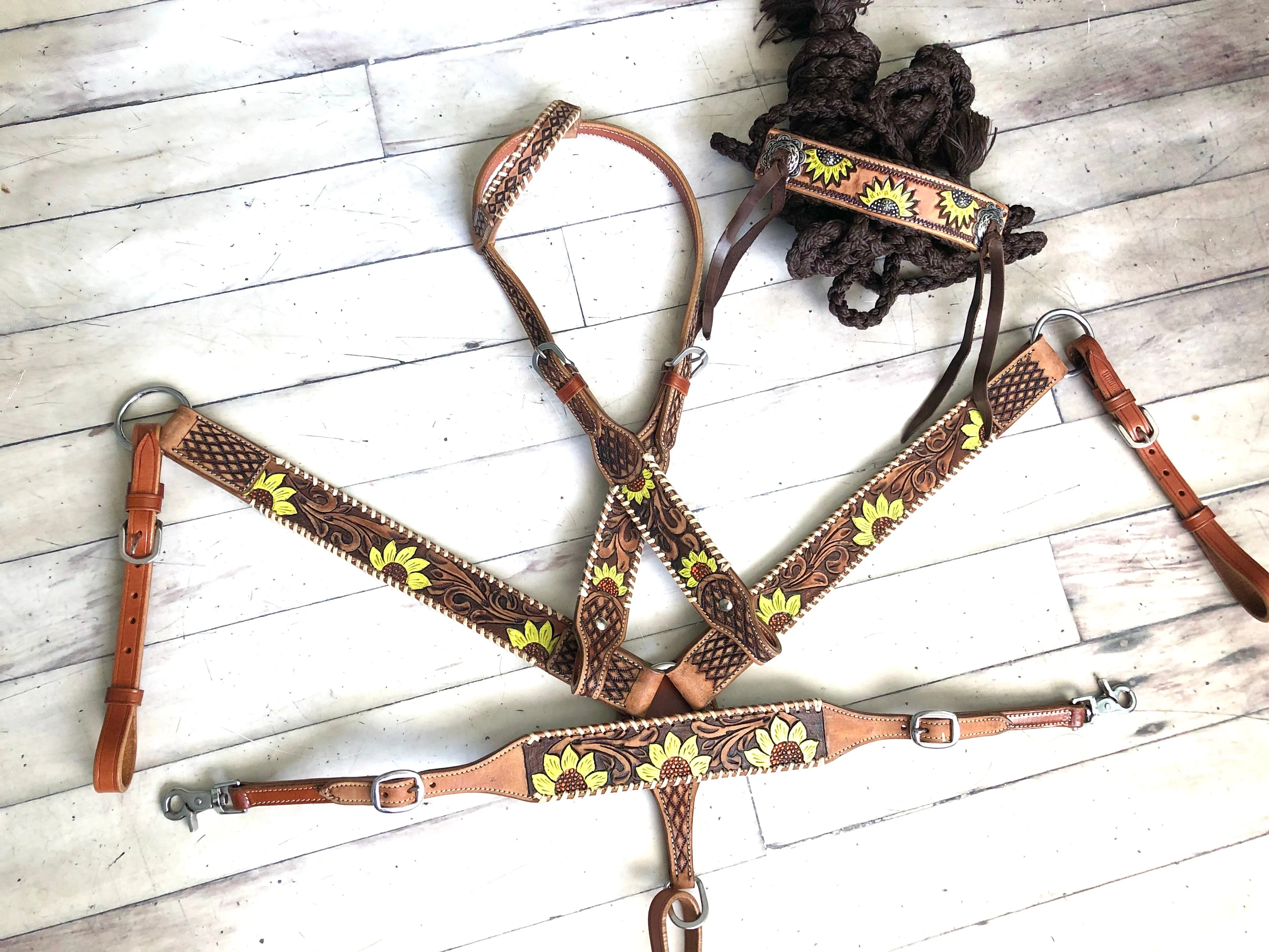 Sunflower Whip Stitch Tack Set