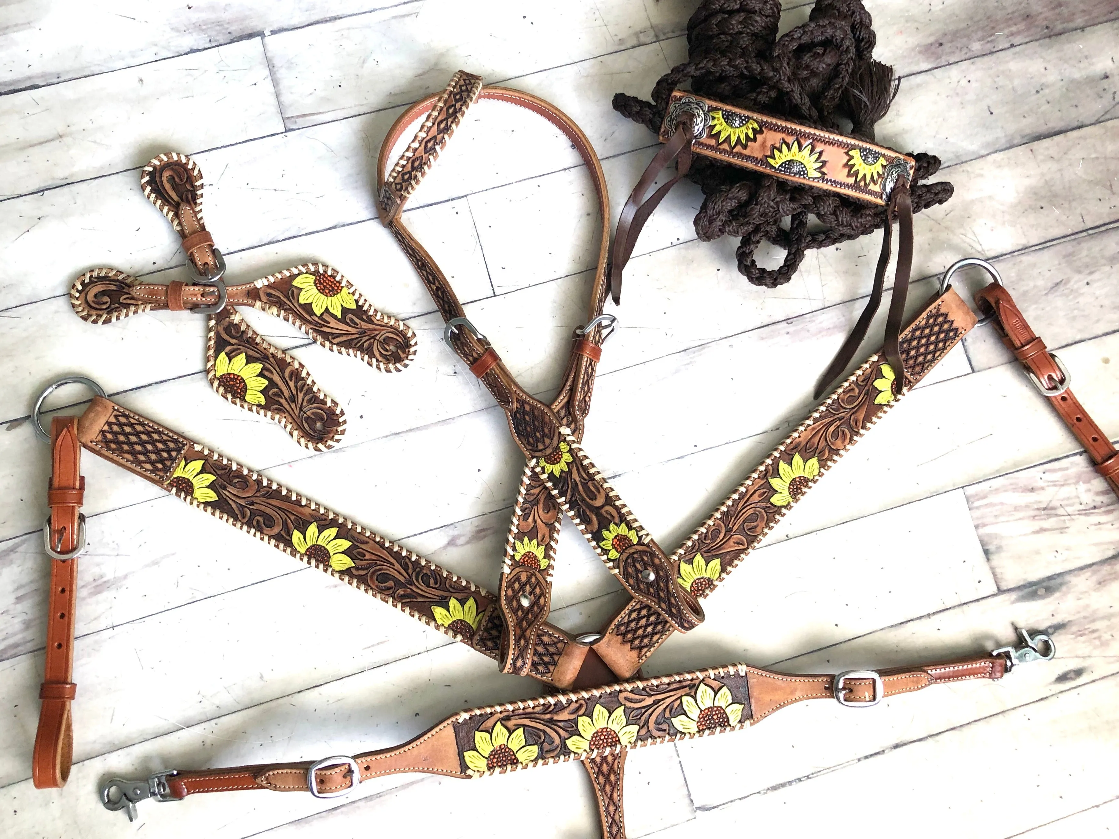 Sunflower Whip Stitch Tack Set