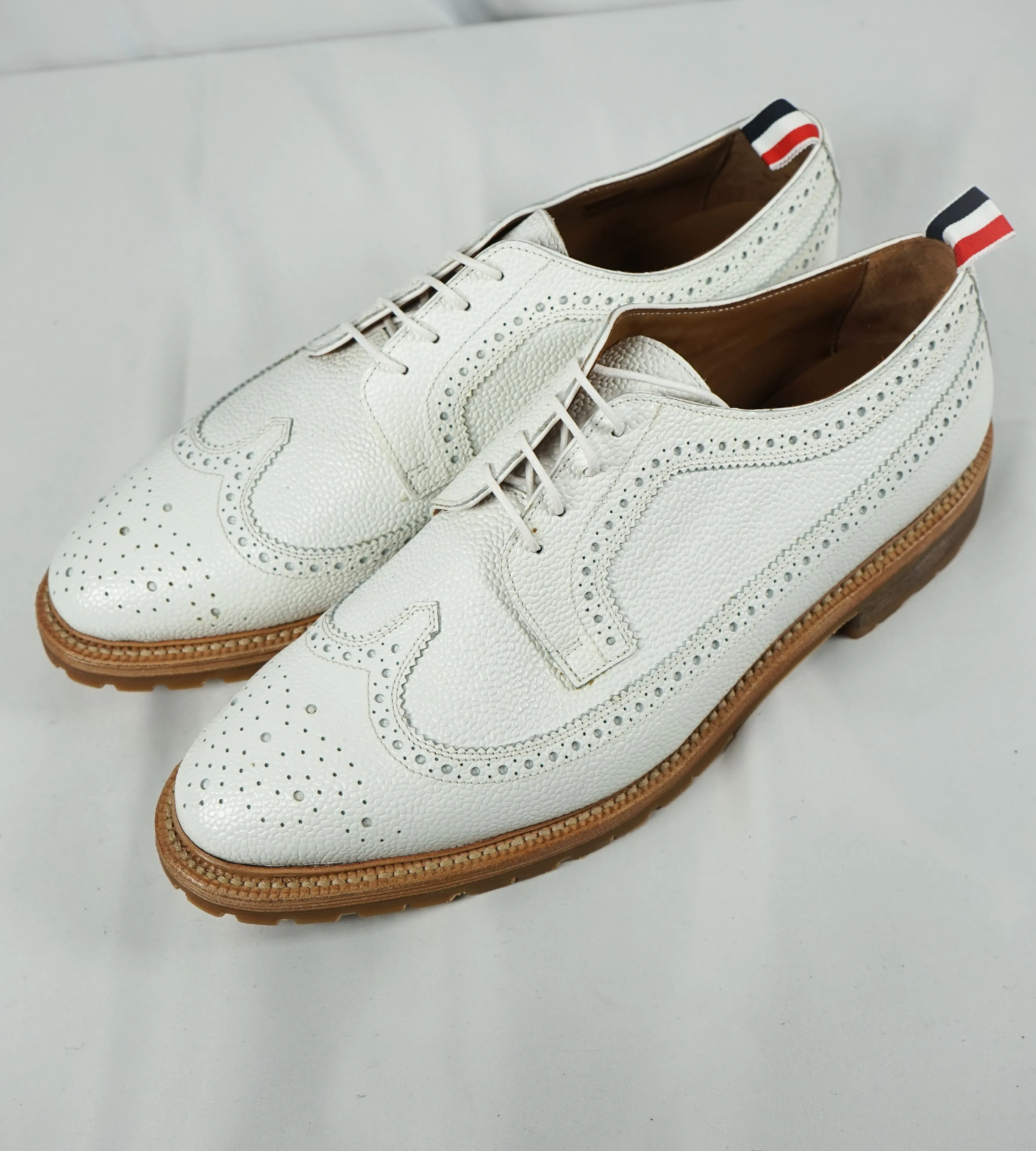 THOM BROWNE - Pebbled Leather Brogue Wingtip LOGO Oxfords - 12