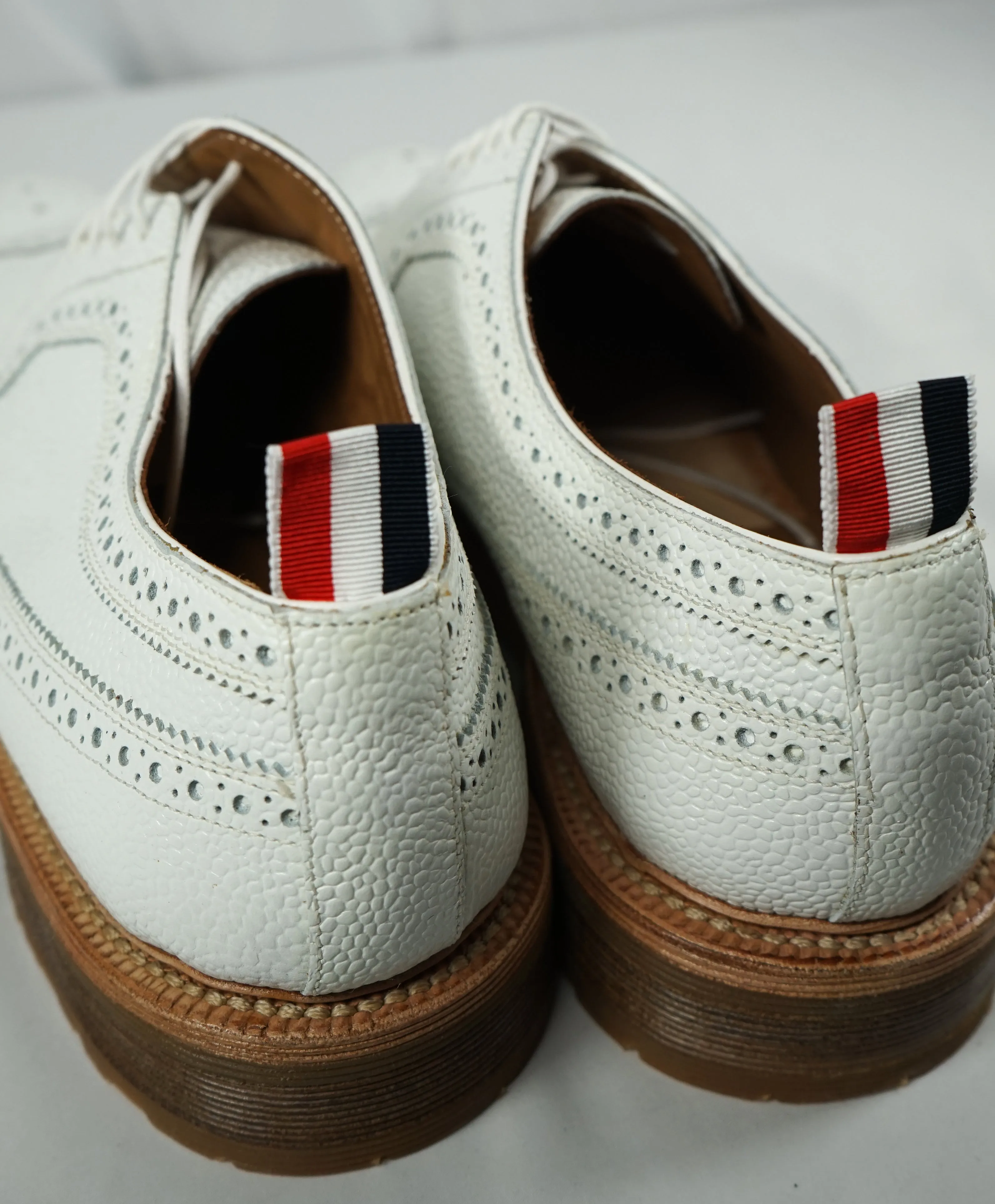 THOM BROWNE - Pebbled Leather Brogue Wingtip LOGO Oxfords - 12